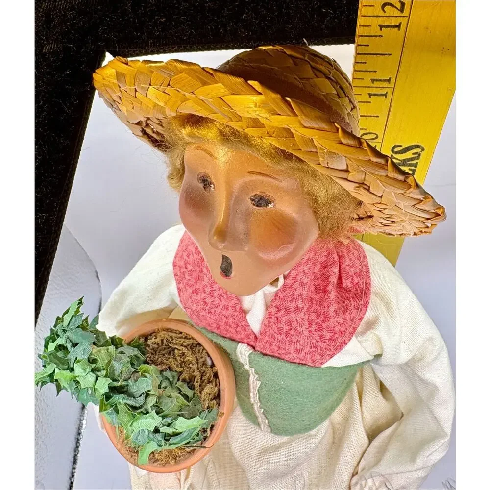 Byers Choice Williamsburg Colonial Woman With Topiary Signed and Dated 2001